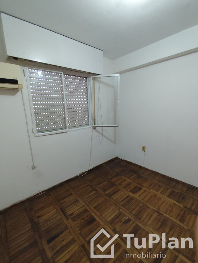 Apartamento ID.1689 - (Ref:4102) Amplio apto 1dorm centro