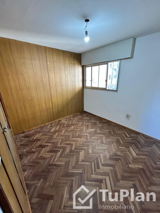 Apartamento ID.1742 - (Ref: 4.152) Apartamento en venta, 70m2, 3 dorm, baño, terraza lavadero, espacios amplios, Centro