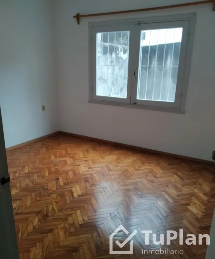 Apartamento ID.1876 - (Ref 4.281) Se alquila apartamento de 2 dormitorios en Centro 