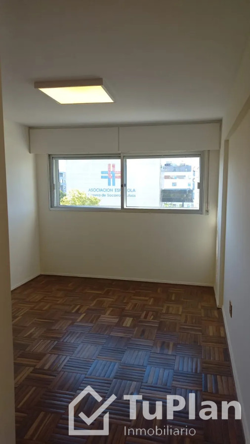 Apartamento ID.1879 - (Ref 4.284) Se alquila apartamento de 3 dormitorios en Parque Batlle