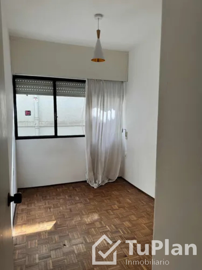 Apartamento ID.1877 - (Ref 4.282) Se alquila apartamento de 3 dormitorios y 2 baños en Punta Carretas 