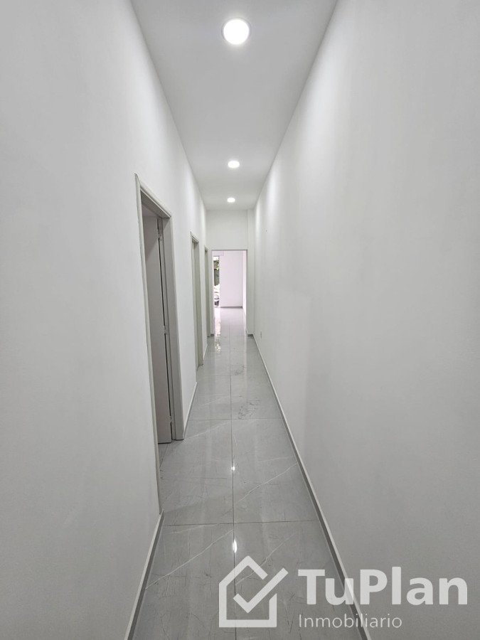 Apartamento ID.1412 - (Ref. 3.689) Alquiler de Oficinas en modalidad de coworking, Durazno y Ejido, Barrio Sur. Oficina
