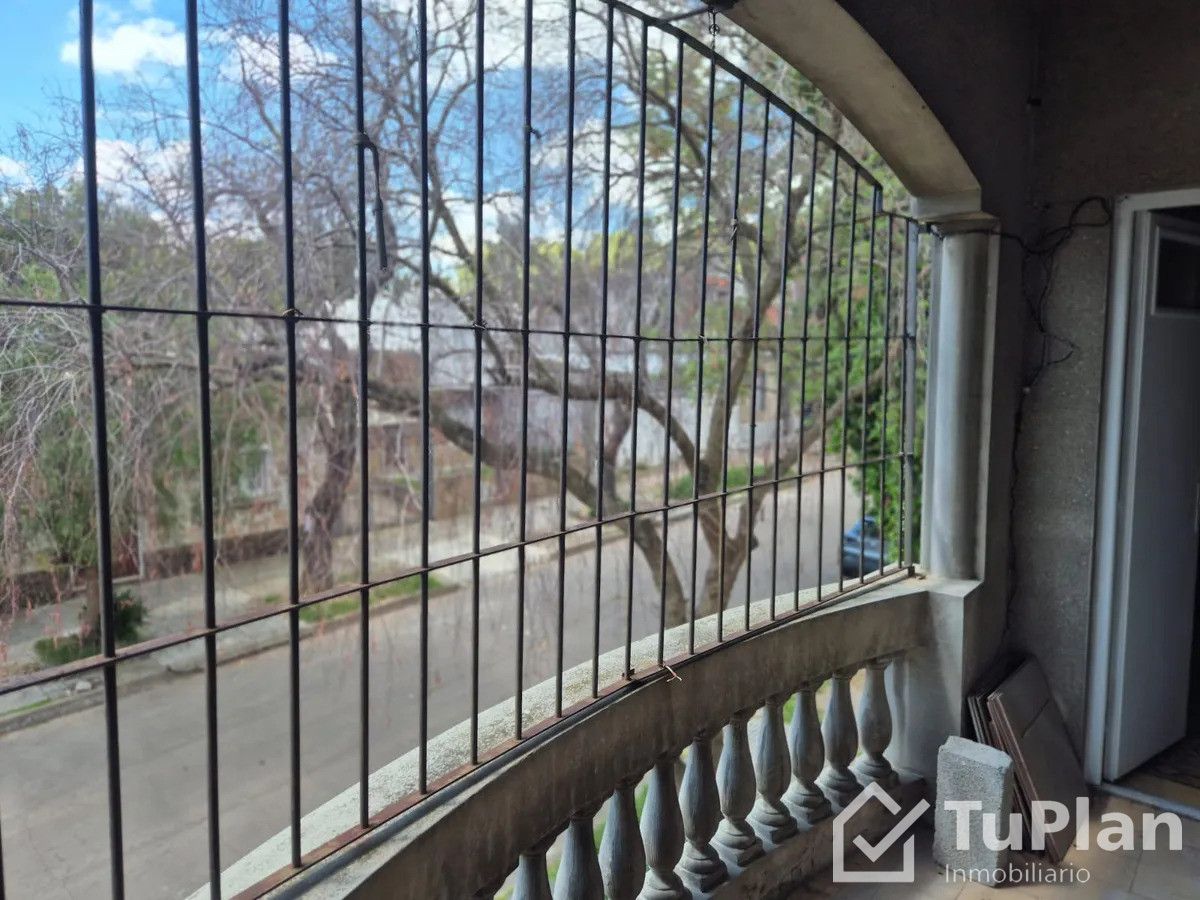 Apartamento ID.1890 - (Ref 4.295) Se alquila casa de 2 dormitorios en Brazo Oriental 