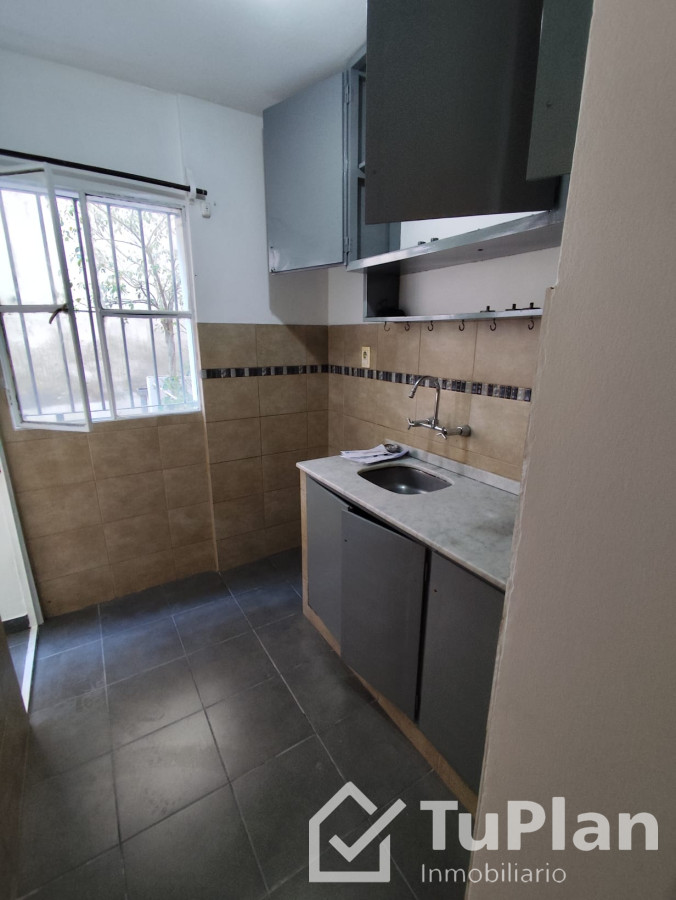 Apartamento ID.1689 - (Ref:4102) Amplio apto 1dorm centro
