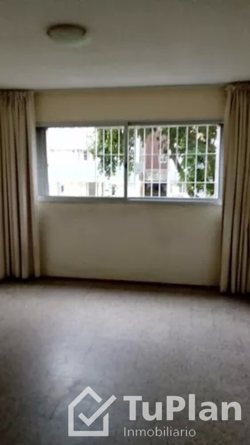 Apartamento ID.1238 - (Ref. 3.513) Oportunidad! Se vende Apto en Malvin Norte (Complejo Euskalerria)