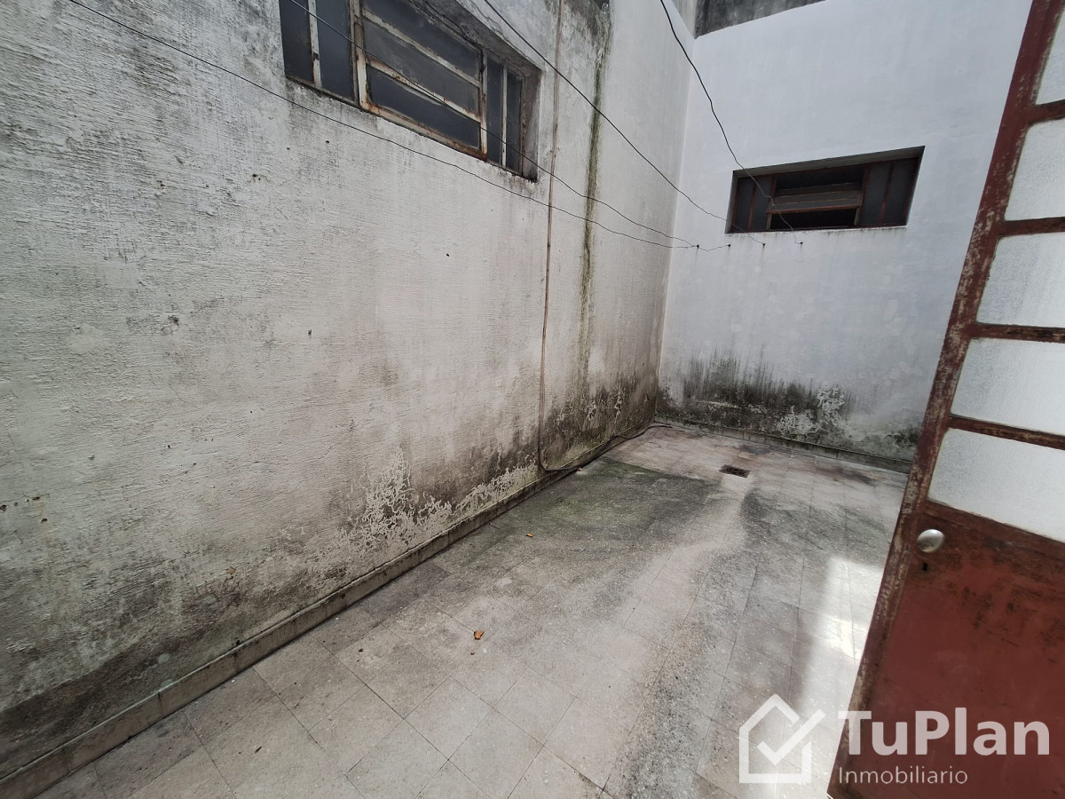 Apartamento ID.1683 - (Ref:4.097) Venta apto 5 habitaciones + 3 patios cordon