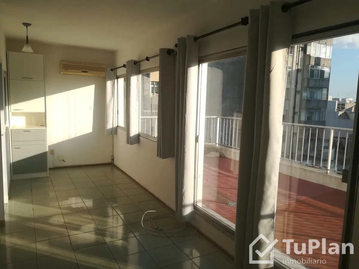 Apartamento ID.1936 - (Ref 4.341)Monoambiente muy luminoso con dormitorio definido