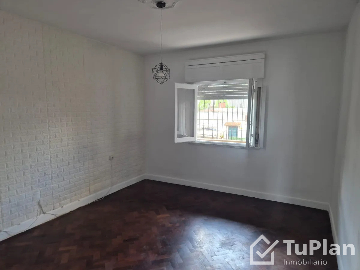 Apartamento ID.1890 - (Ref 4.295) Se alquila casa de 2 dormitorios en Brazo Oriental 