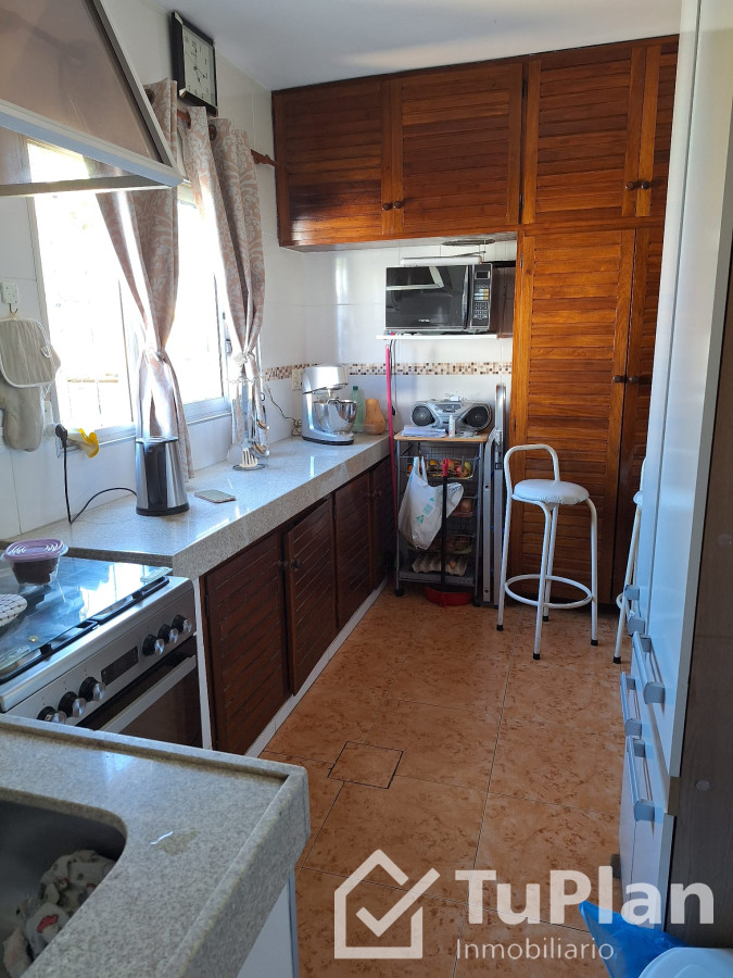 Apartamento ID.1639 - (Ref: 4.051) Casa3dorm+cochera+picina