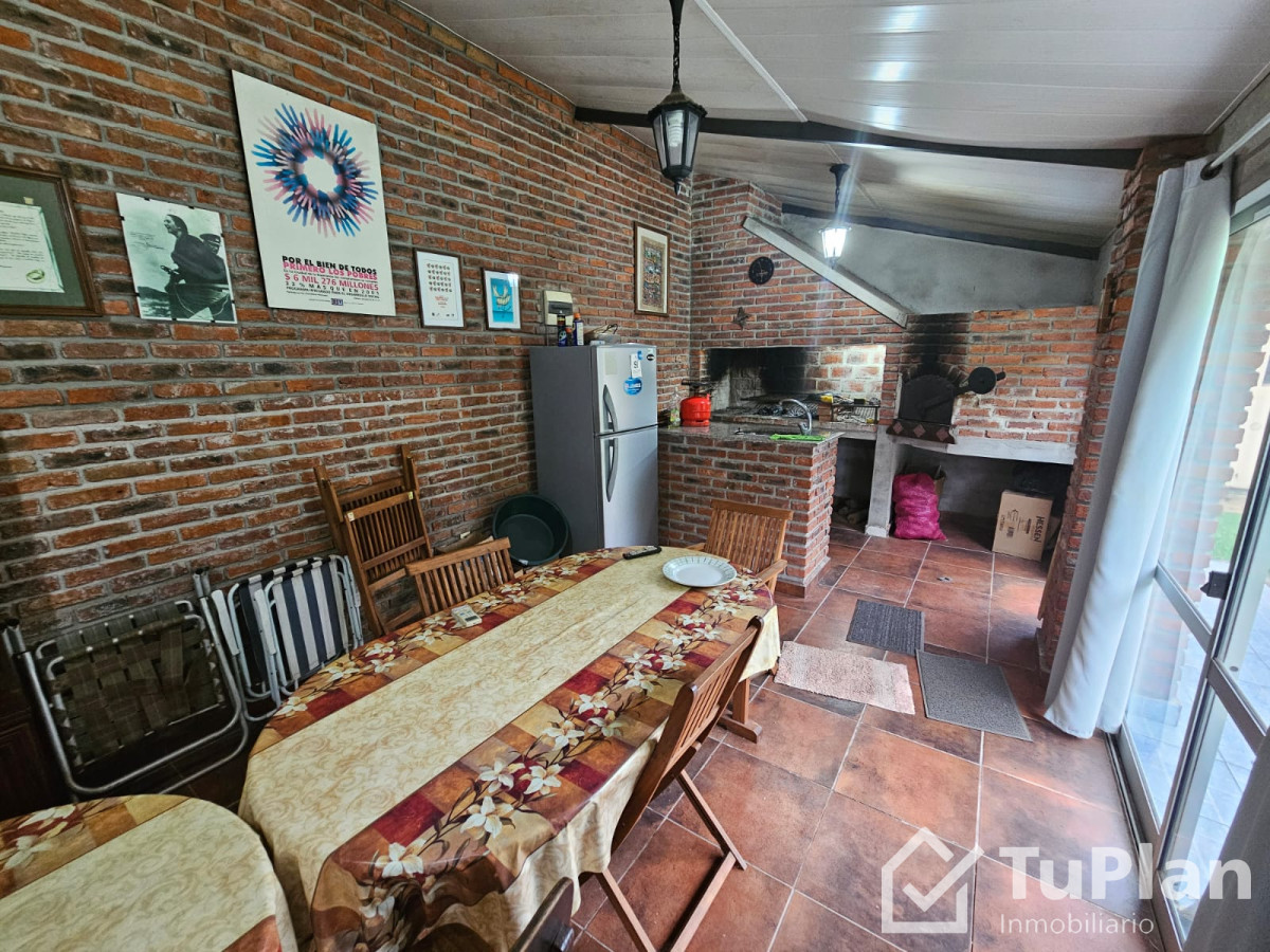 Apartamento ID.1761 - (Ref 4.170) Se vende casa+apartamento en Shangrilá Sur 