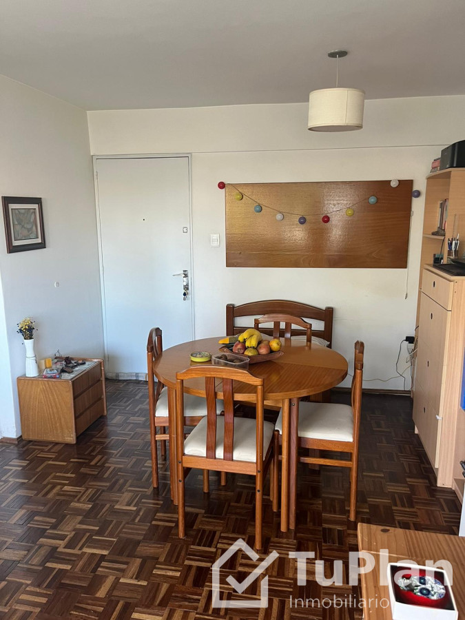 Apartamento ID.1310 - (Ref. 3.583) Venta de Apartamento de 1 dormitorio en el Centro 