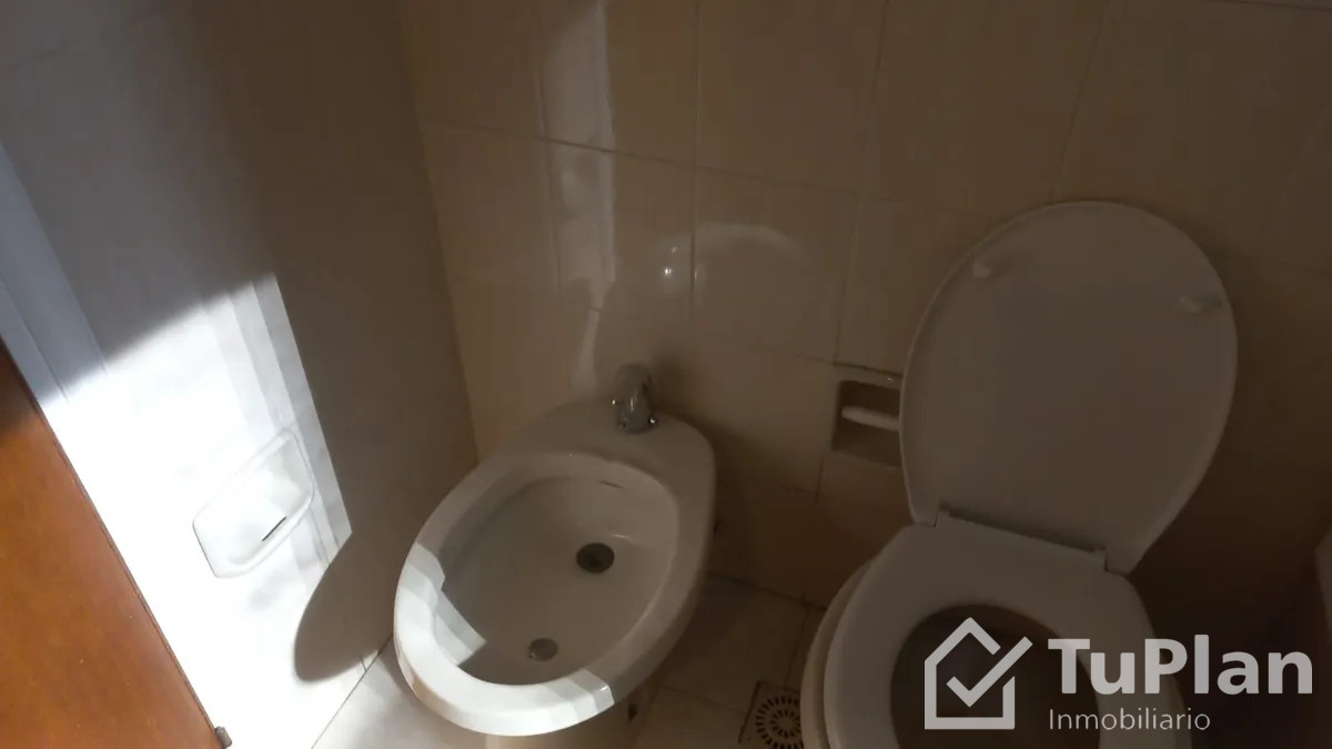 Apartamento ID.1879 - (Ref 4.284) Se alquila apartamento de 3 dormitorios en Parque Batlle