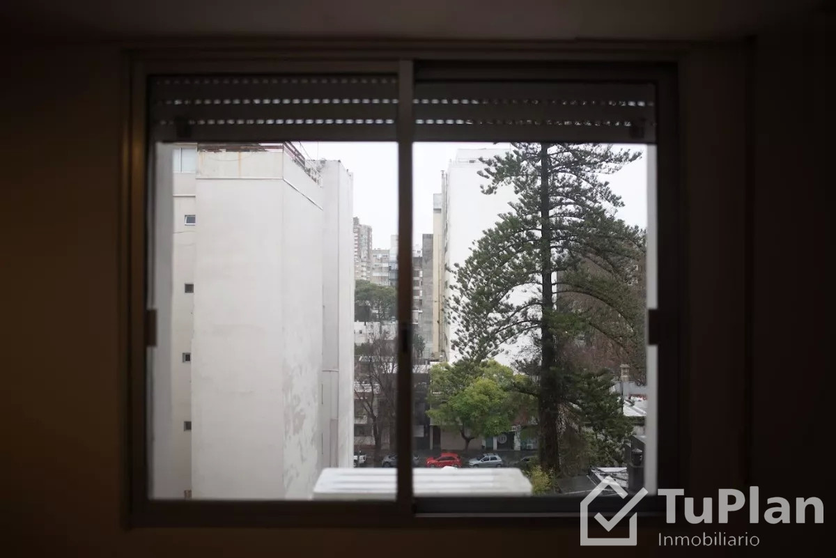 Apartamento ID.1318 - (Ref. 3.590) Oportunidad de venta o alquiler Monoambiente en Pocitos (Solo oficina)