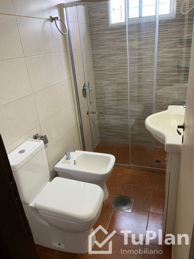 Apartamento ID.1484 - (Ref 5.002) Se alquila cómodo apartamento en Parque Batlle