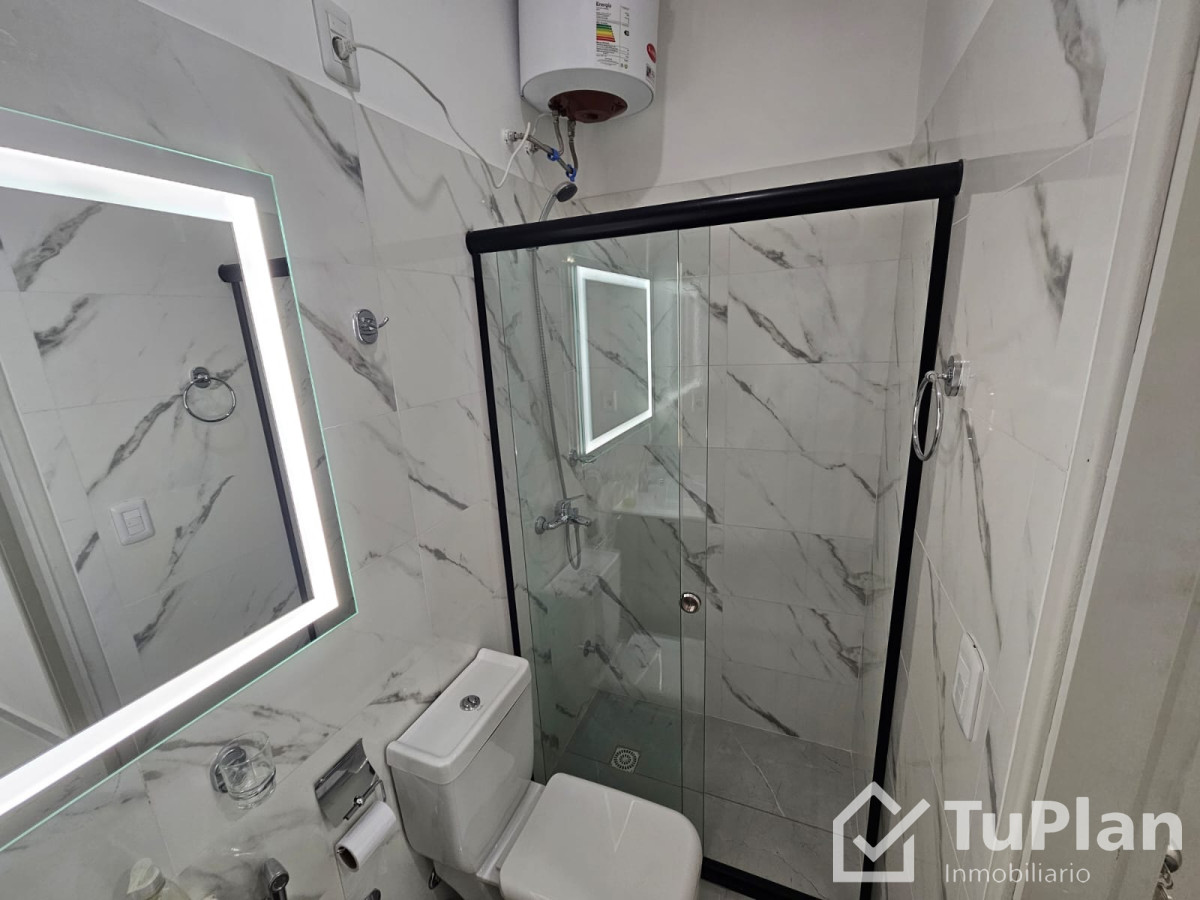 Apartamento ID.1412 - (Ref. 3.689) Alquiler de Oficinas en modalidad de coworking, Durazno y Ejido, Barrio Sur. Oficina