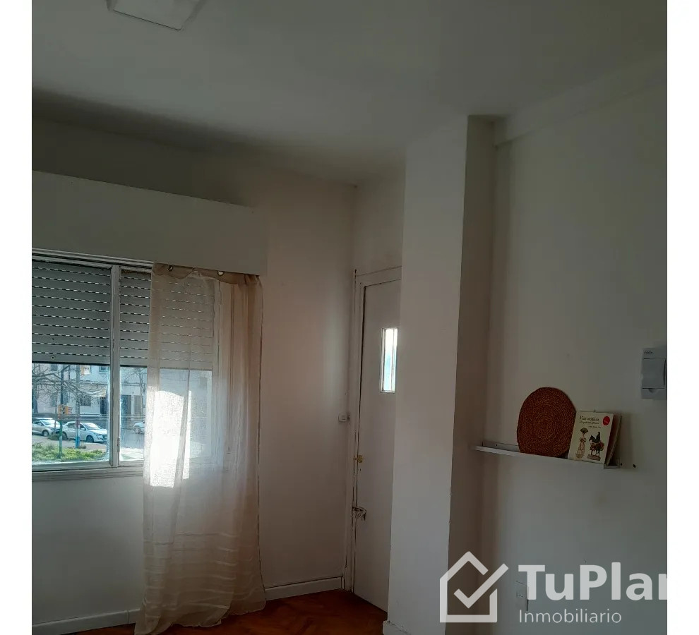 Apartamento ID.1874 - (Ref 4.280) Se alquila apartamento de 2 dormitorios, 2 baños y gran patio en La Blanqueada 