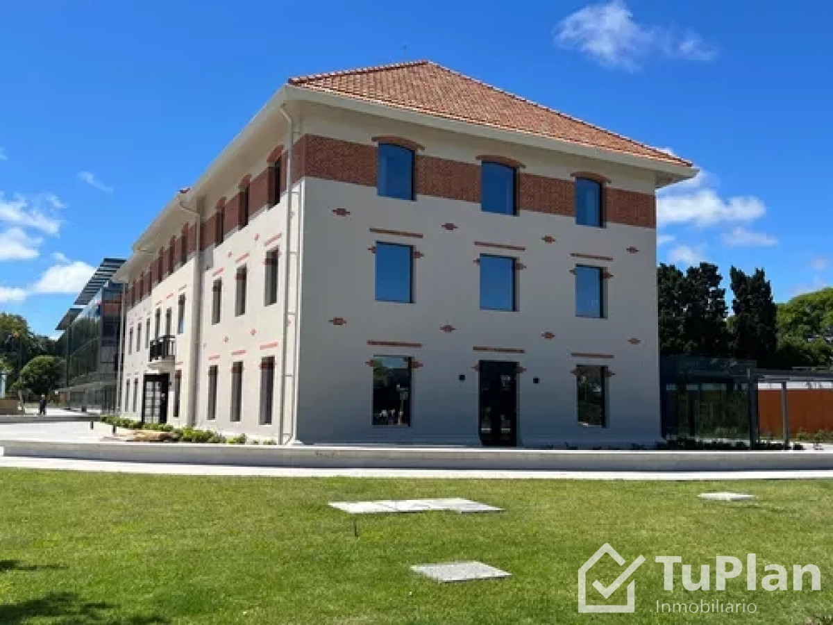 Apartamento ID.745 - Ref: 3026 Se alquila excelente local comercial a ESTRENAR en Carrasco