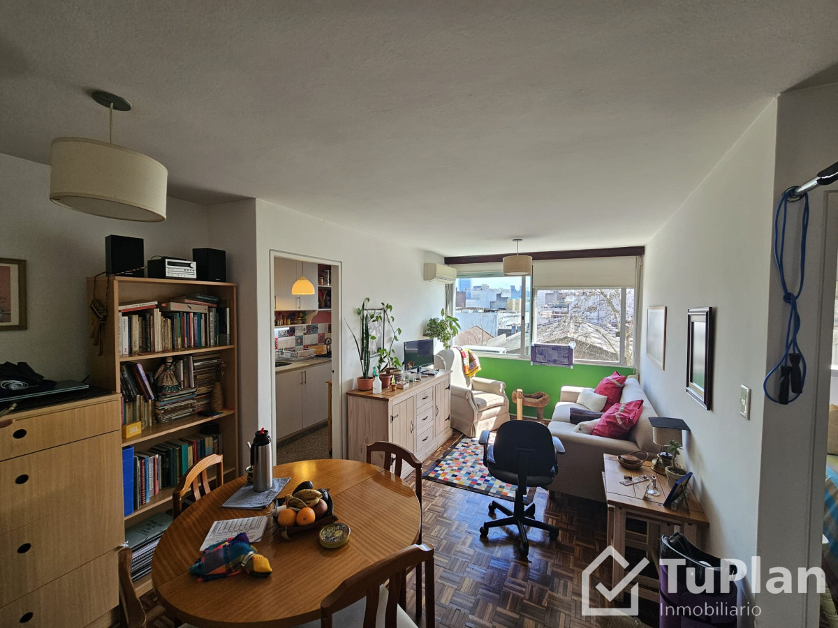 Apartamento ID.1310 - (Ref. 3.583) Venta de Apartamento de 1 dormitorio en el Centro 