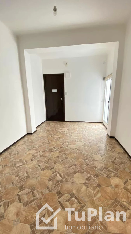 Apartamento ID.809 - (Ref: 3.089) Venta de apartamento en Pocitos con patio exclusivo