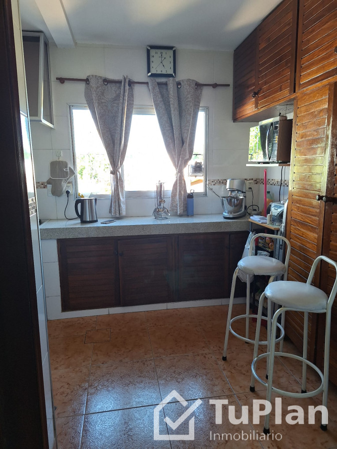 Apartamento ID.1639 - (Ref: 4.051) Casa3dorm+cochera+picina