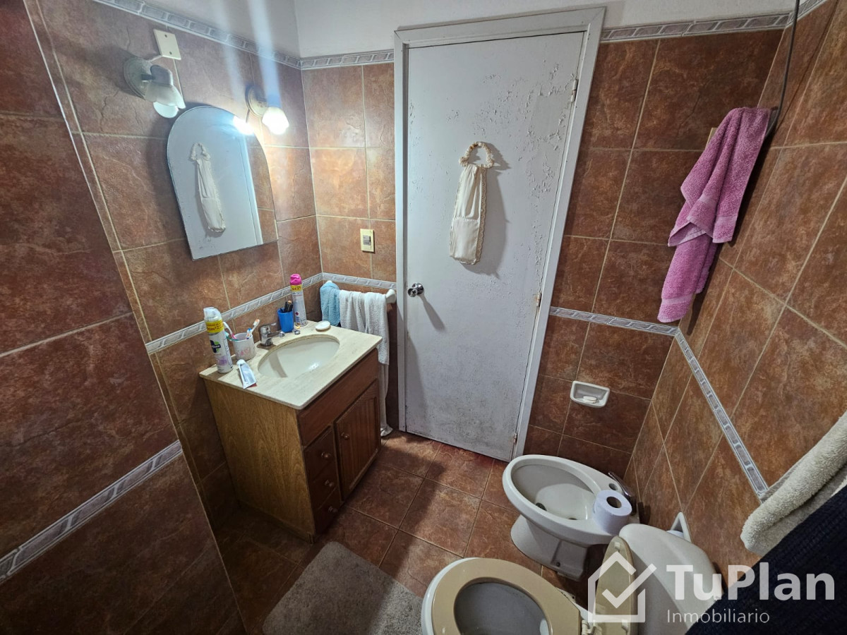 Apartamento ID.1761 - (Ref 4.170) Se vende casa+apartamento en Shangrilá Sur 