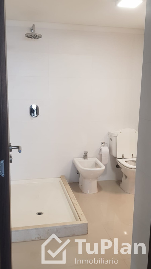 Apartamento ID.614 - (Ref: 2.636) Se vende oficina en Cordón