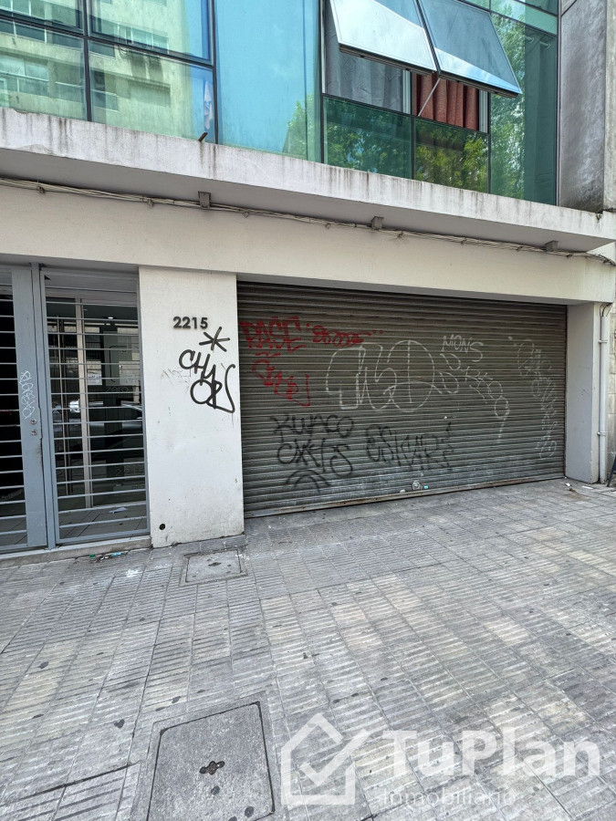 Apartamento ID.1594 - (Ref: 4.008) Amplia Cochera en tres cruces