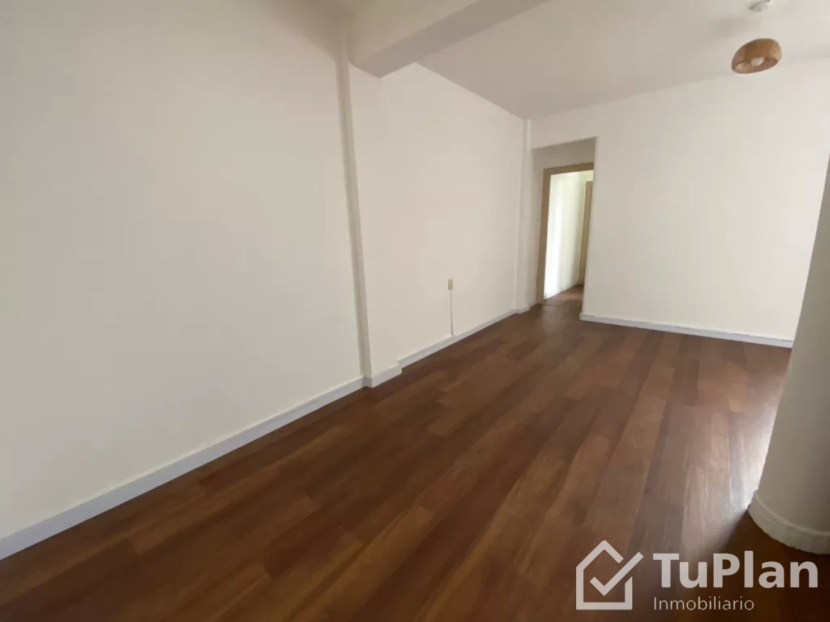 Apartamento ID.815 - (Ref: 3.095) Venta de apartamento de 2 dormitorios en el Centro con renta