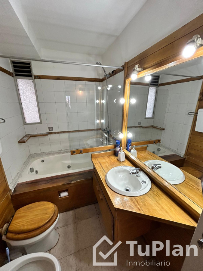 Apartamento ID.1742 - (Ref: 4.152) Apartamento en venta, 70m2, 3 dorm, baño, terraza lavadero, espacios amplios, Centro
