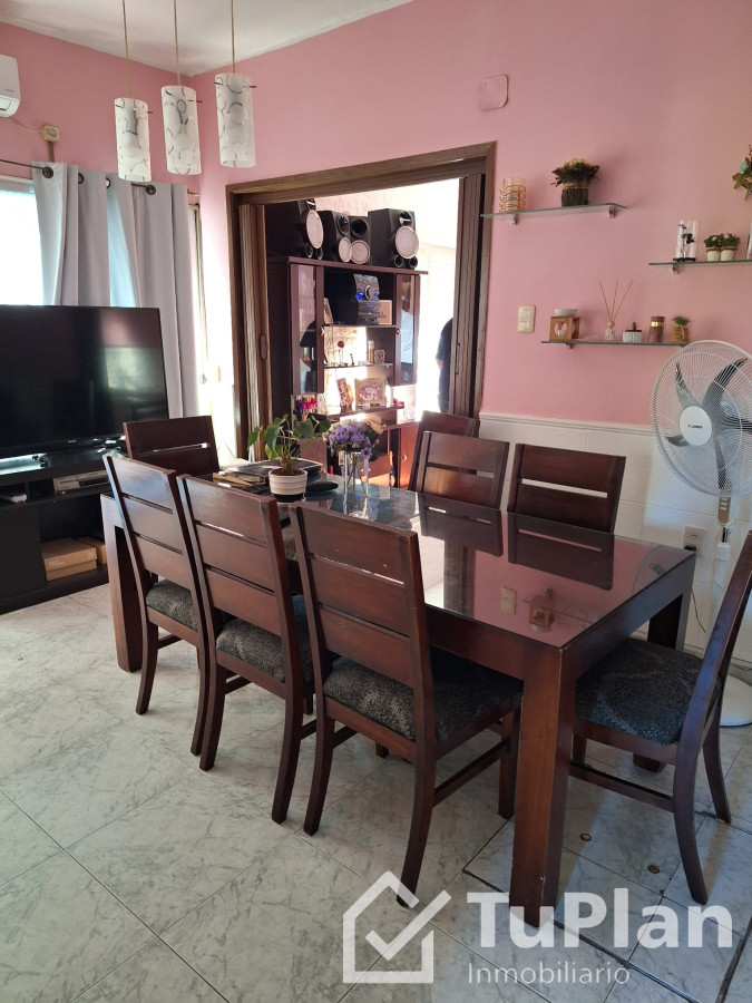 Apartamento ID.1639 - (Ref: 4.051) Casa3dorm+cochera+picina