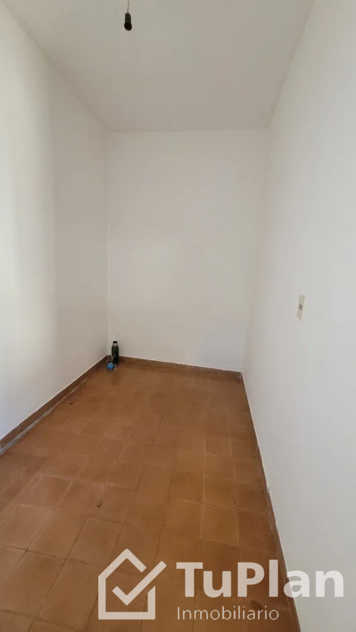 Apartamento ID.1791 - (Ref 4.199) Se alquila casa con jardin y parrillero en el Cerro