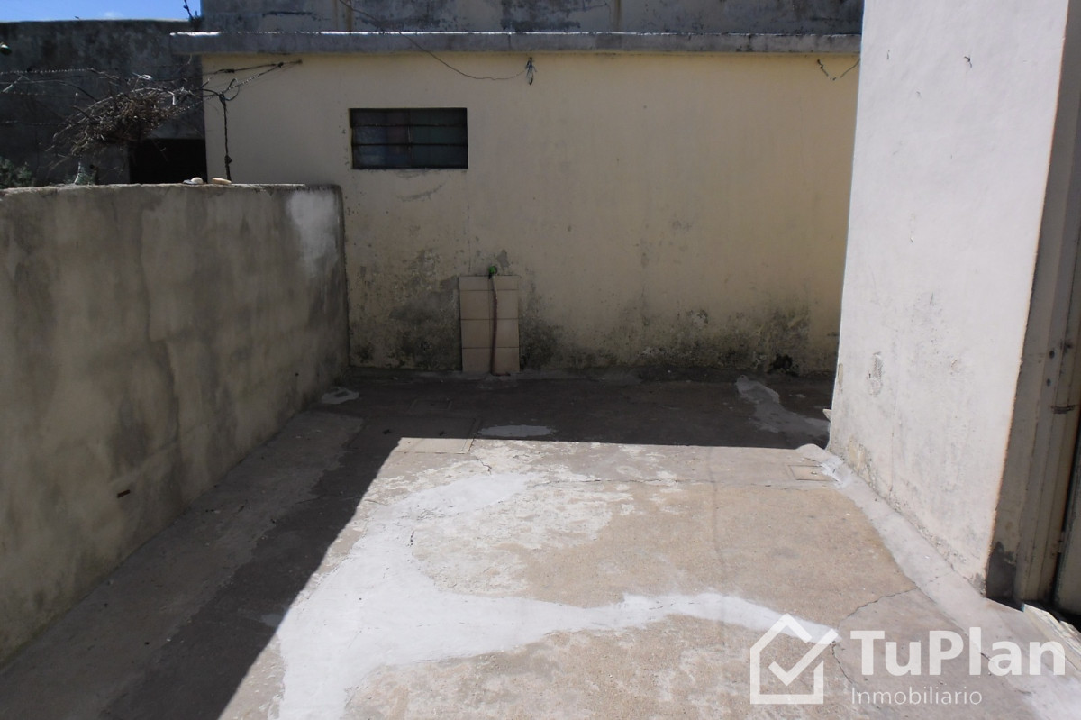 Apartamento ID.1765 - (Ref 4.174) Se alquila casa en el Cerro 