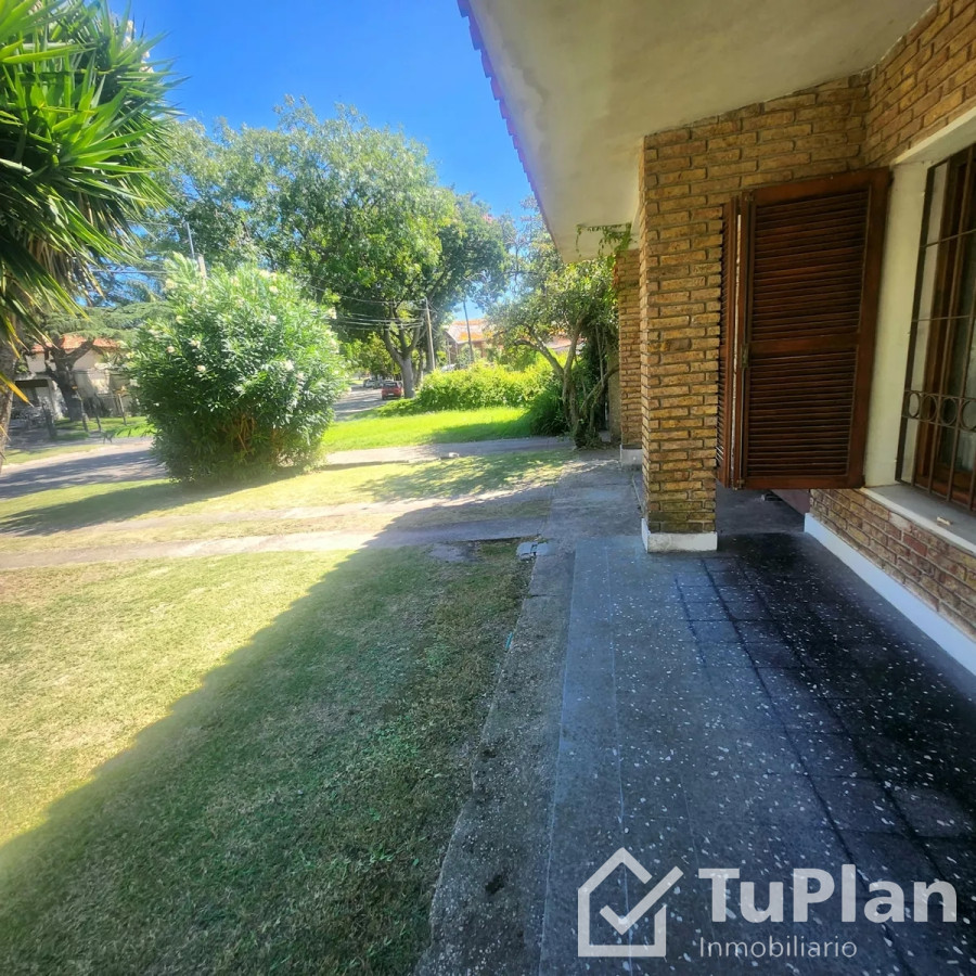 Apartamento ID.1312 - (Ref. 3.585) Venta Casa 5 dormitorios en Punta Gorda
