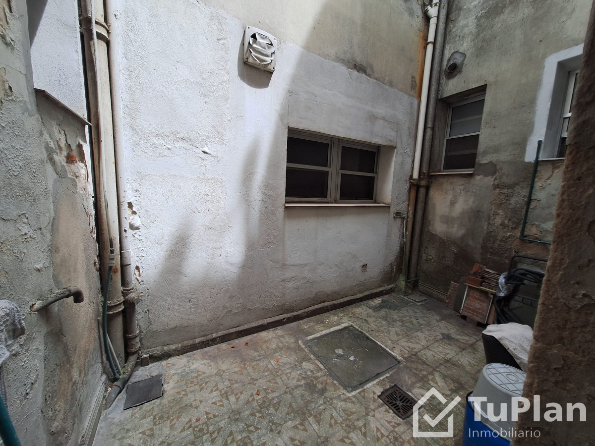 Apartamento ID.1683 - (Ref:4.097) Venta apto 5 habitaciones + 3 patios cordon