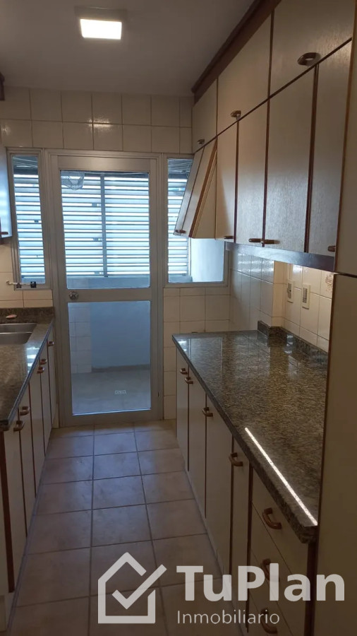 Apartamento ID.1879 - (Ref 4.284) Se alquila apartamento de 3 dormitorios en Parque Batlle