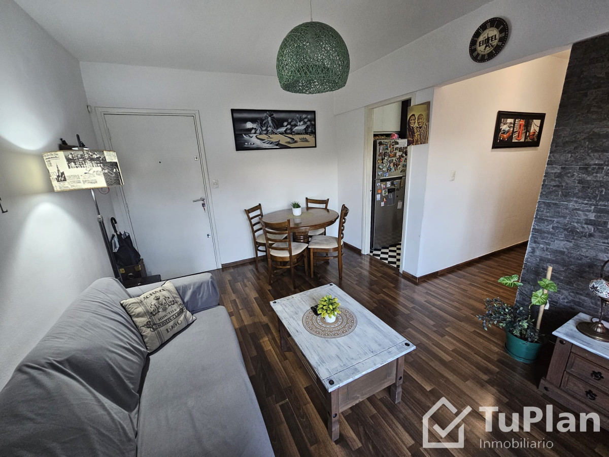 Apartamento ID.858 - (Ref: 3.138) Venta de apartamento de 2 dormitorios y 2 balcones en Aguada