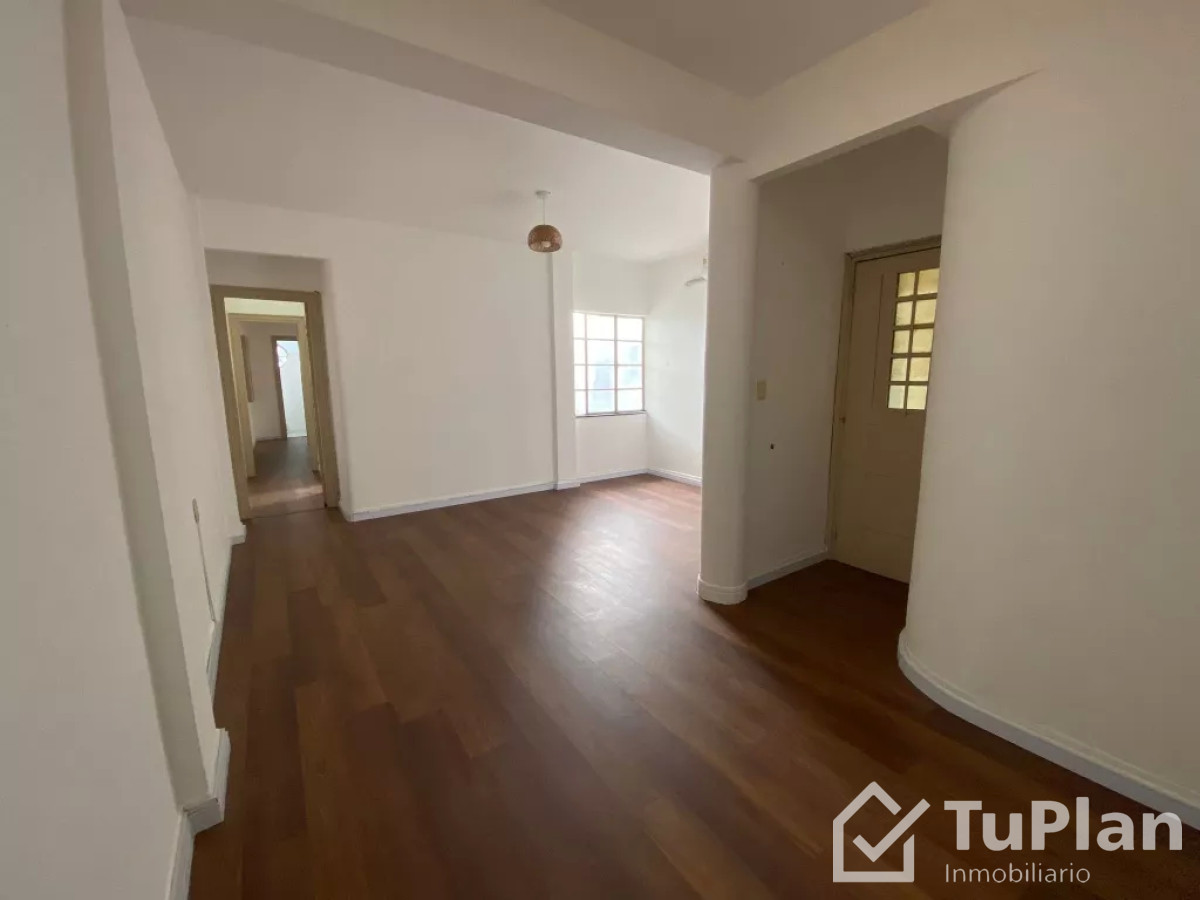 Apartamento ID.815 - (Ref: 3.095) Venta de apartamento de 2 dormitorios en el Centro con renta