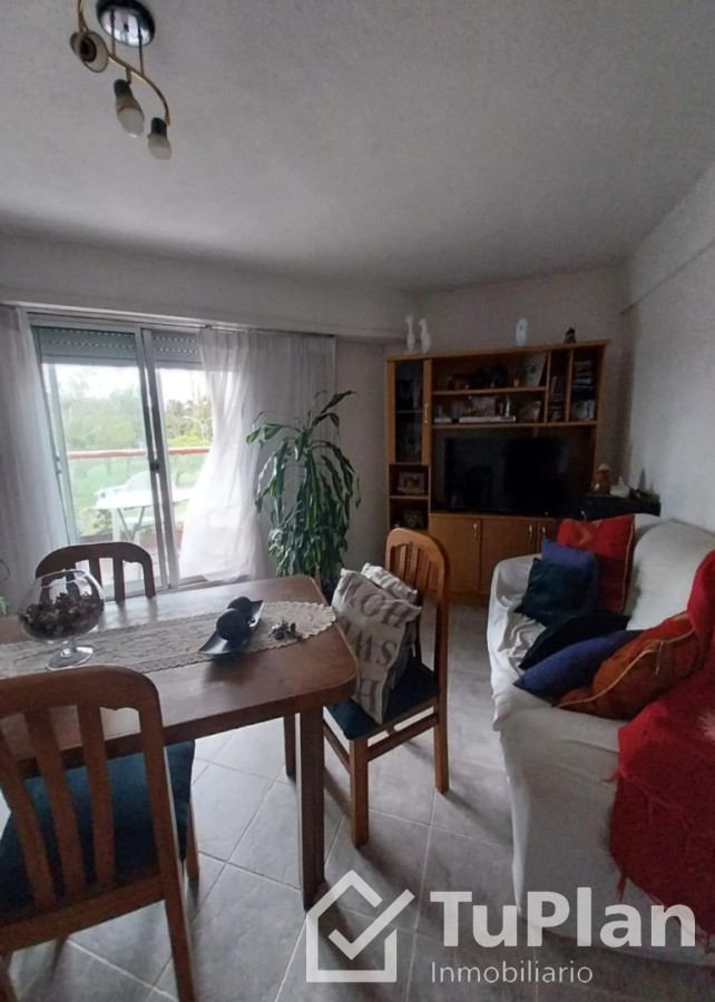 Apartamento ID.1978 - Ref. 5027 Apartamento 4 Dorm. en Buceo