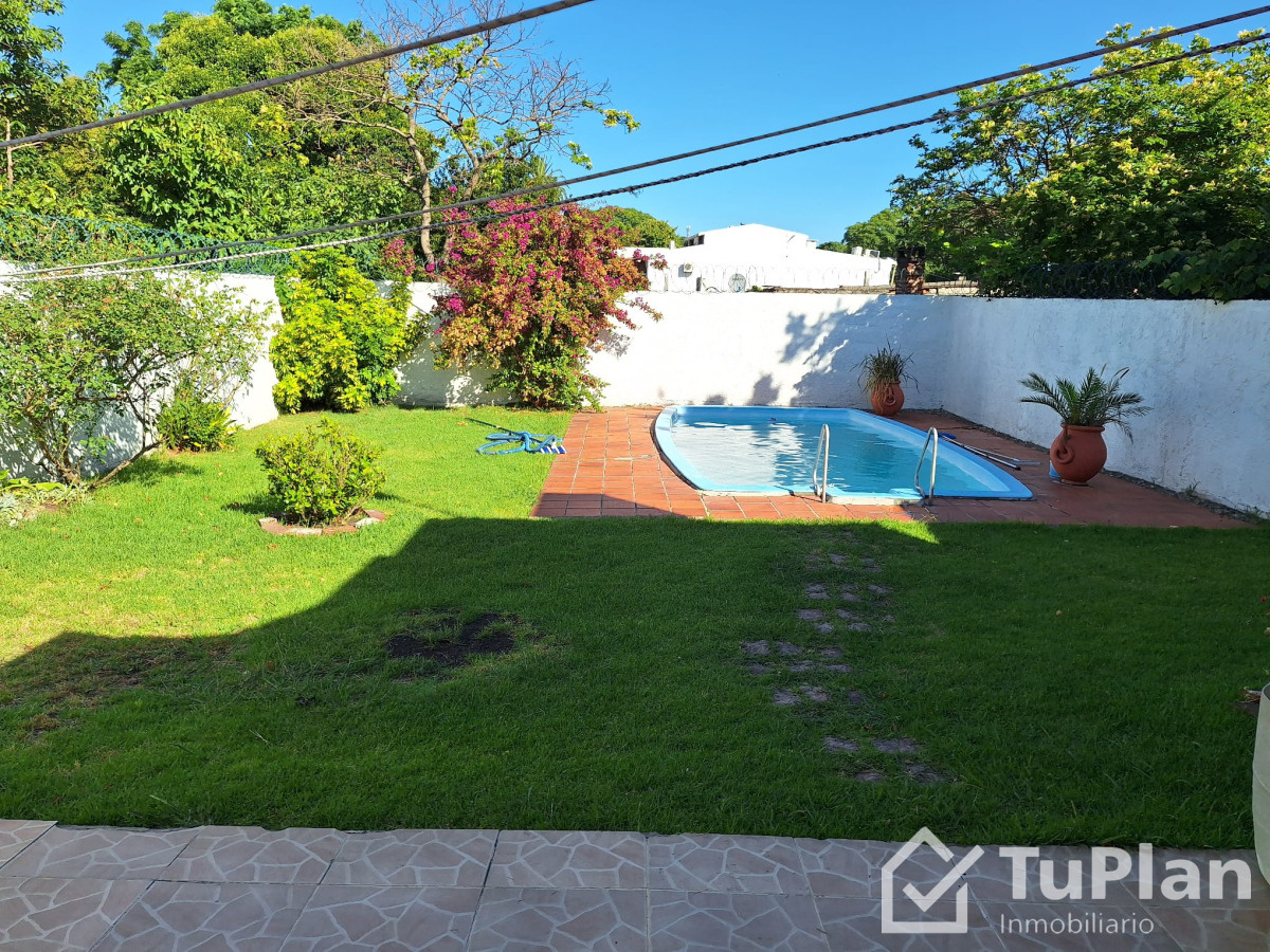 Apartamento ID.1639 - (Ref: 4.051) Casa3dorm+cochera+picina