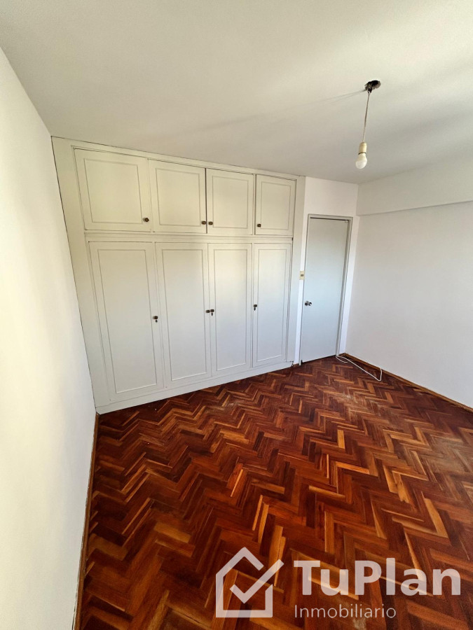Apartamento ID.1742 - (Ref: 4.152) Apartamento en venta, 70m2, 3 dorm, baño, terraza lavadero, espacios amplios, Centro