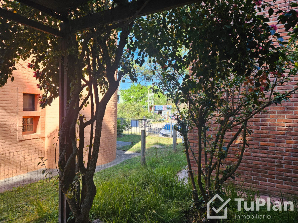 Apartamento ID.1856 - (Ref 4.262) Se alquila casa de 2 dormitorios cercana a la playa en Piriápolis 