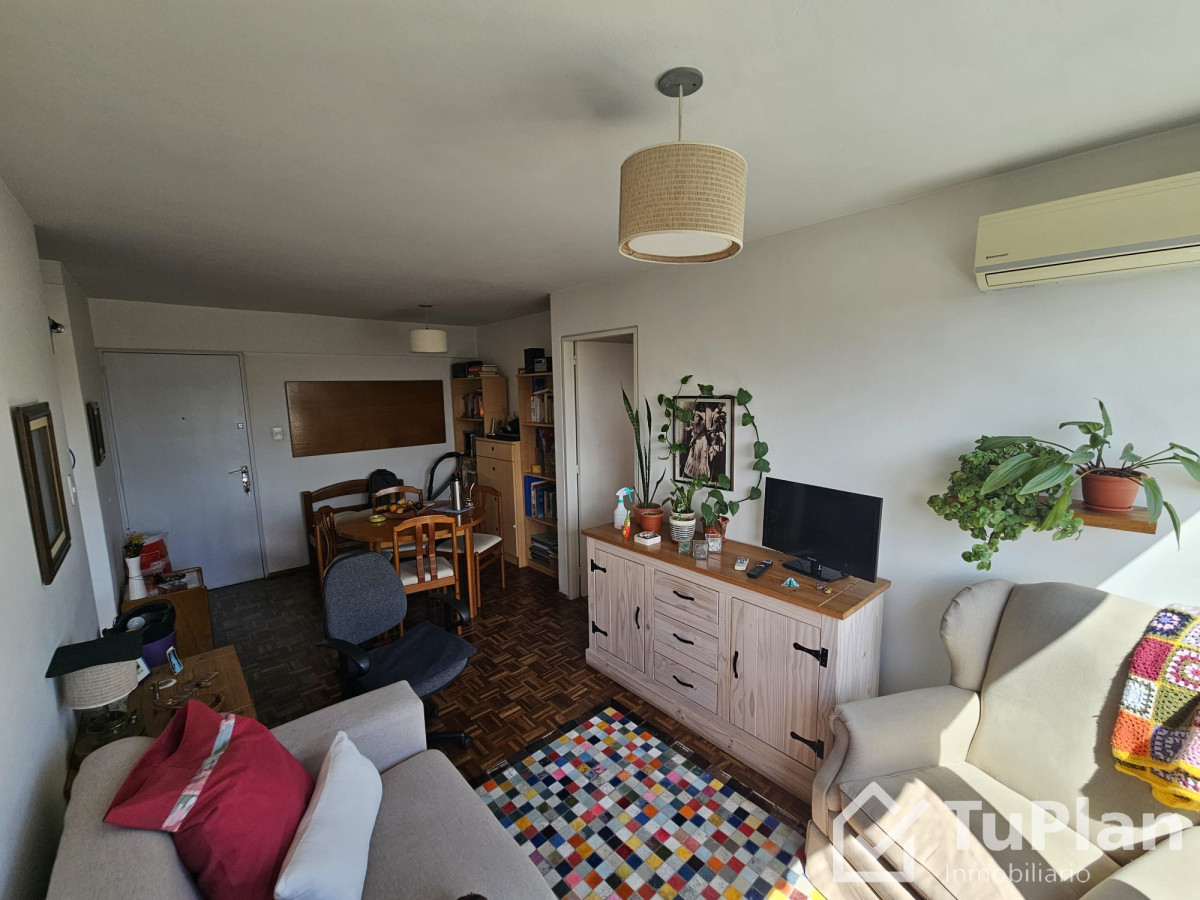 Apartamento ID.1310 - (Ref. 3.583) Venta de Apartamento de 1 dormitorio en el Centro 
