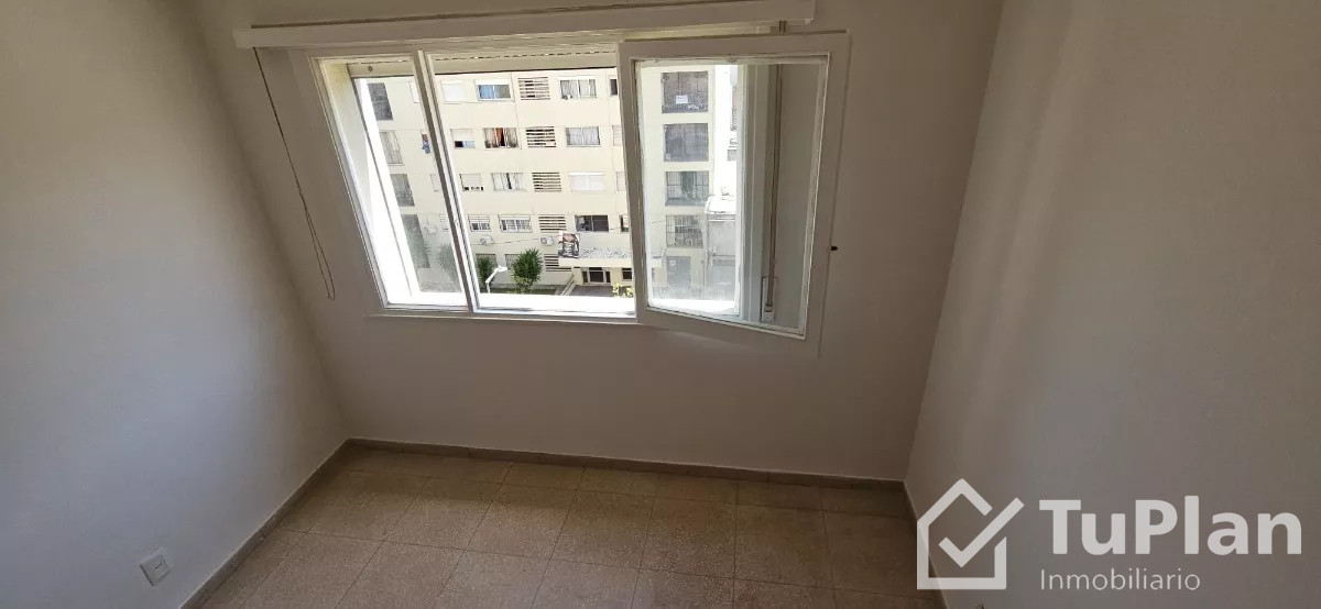 Apartamento ID.1675 - (Ref:4.088) Apto 1dorm+balcon centro