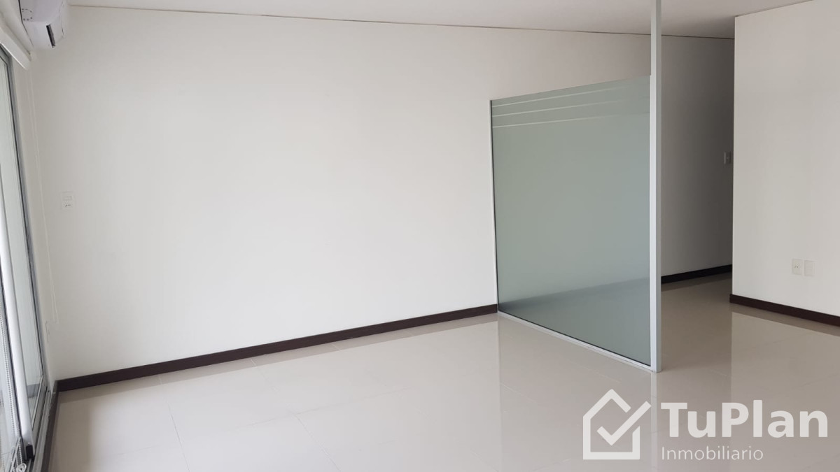 Apartamento ID.614 - (Ref: 2.636) Se vende oficina en Cordón