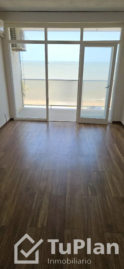 Apartamento ID.1675 - (Ref:4.088) Apto 1dorm+balcon centro