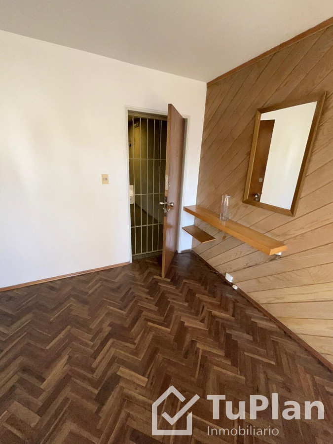 Apartamento ID.1742 - (Ref: 4.152) Apartamento en venta, 70m2, 3 dorm, baño, terraza lavadero, espacios amplios, Centro