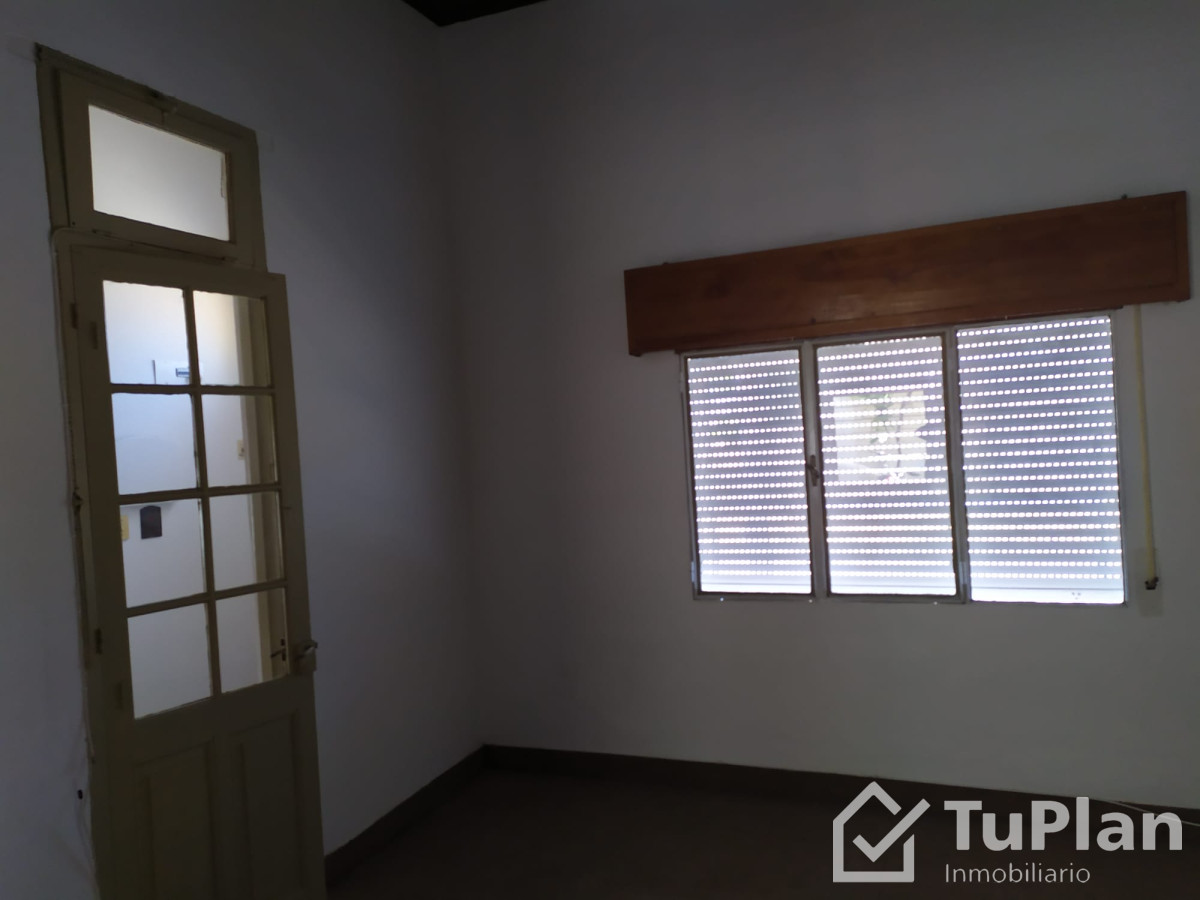 Apartamento ID.1765 - (Ref 4.174) Se alquila casa en el Cerro 