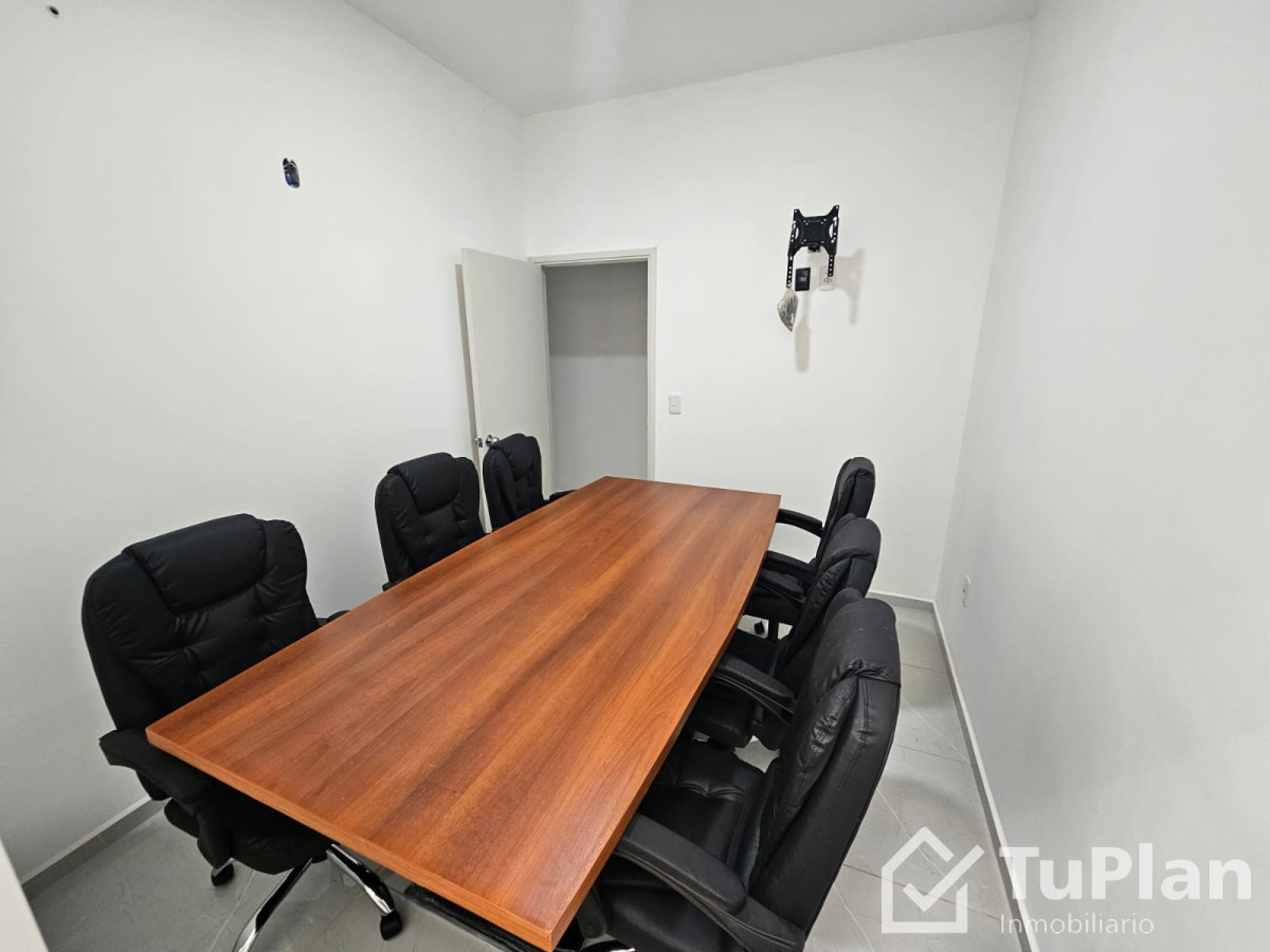 Apartamento ID.1412 - (Ref. 3.689) Alquiler de Oficinas en modalidad de coworking, Durazno y Ejido, Barrio Sur. Oficina