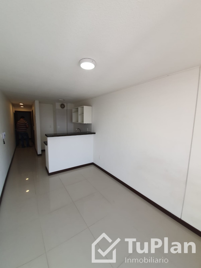 Apartamento ID.1774 - (Ref 4.182) Se vende monoambiente en Cordón 