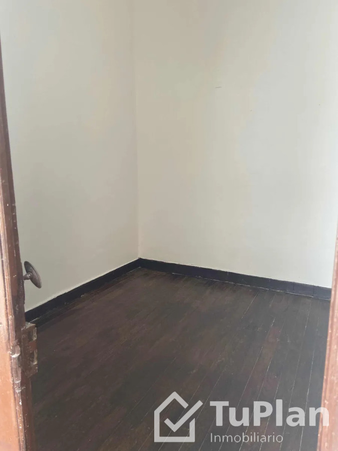 Apartamento ID.1786 - (Ref 4.194) Se alquila casa en La comercial 